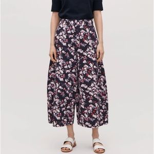 COS Curved Wide Leg Trousers, Navy Floral Print Cropped, Size 6